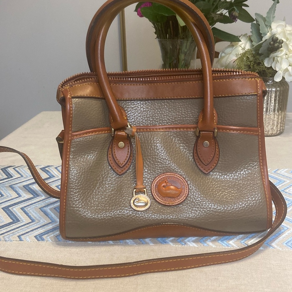 Dooney&Bourke 80's Vintage dark tan leather purse